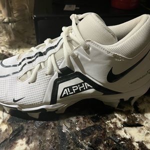 Men’s Nike football cleats alpha menace 3 size 9